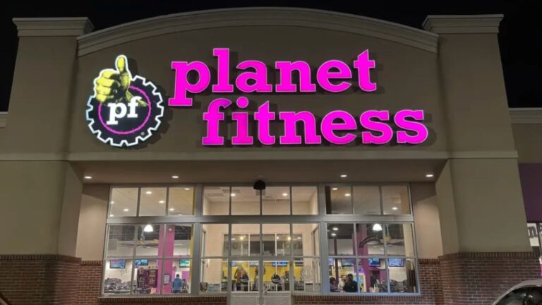 is planet fitness open on mothers day